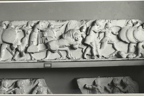 calco di scultura rilievo con Gigantomachia 103 photo