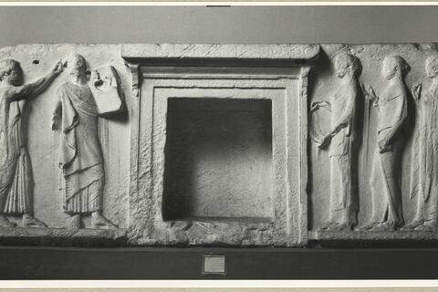 calco di scultura Rilievi dal passaggio delle theorie di Taso 190 photo