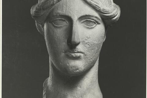 calco di scultura Testa femminile del "tipo Candia" 216 photo