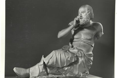 calco di scultura Decorazione scultorea del frontone est del tempio di Zeus a Olimpia 259 photo