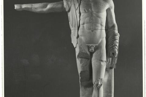 calco di scultura Decorazione scultorea del frontone ovest del tempio di Zeus a Olimpia 260 photo