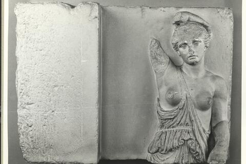 calco di scultura Amazzone tipo Sciarra, rilievo da Efeso 303 photo