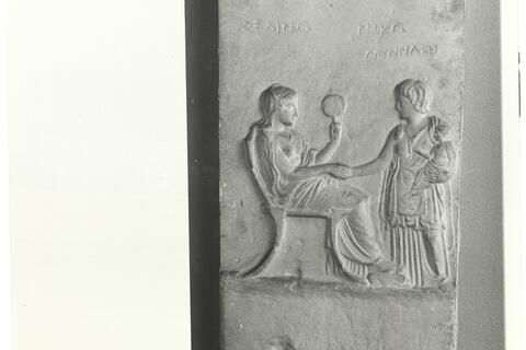 calco di scultura Stele funeraria di Selino 376 photo