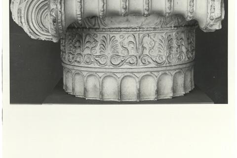 calco di scultura Eretteo: capitello di una colonna del portico nord 486 photo