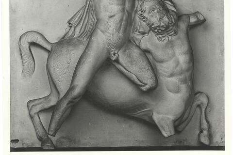 calco di scultura Lapita soffoca un Centauro: metopa II Sud del Partenone 545 photo