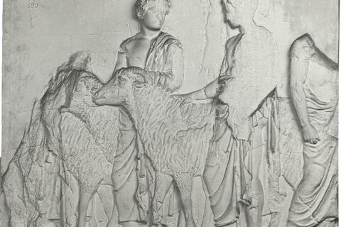 calco di scultura Efebi che portano arieti al sacrificio: fregio del lato Nord del Partenone 546 photo