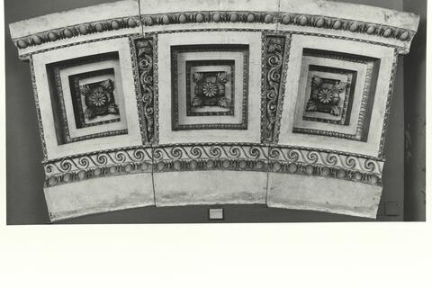 calco di scultura Soffitto del colonnato interno
della Tholos (Thymele) di Epidauro 650 photo