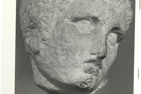 calco di scultura Testa maschile, frontone est del Tempio di Atena Alea a Tegea 695 photo