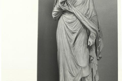 calco di scultura Statua femminile, c.d. Grande Ercolanese 722 photo