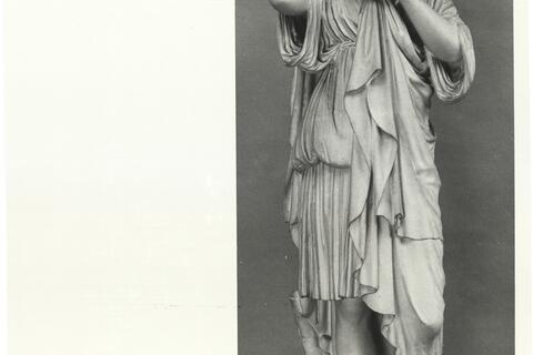 calco di scultura Statua femminile drappeggiata, c.d. Artemide di Gabii 735 photo