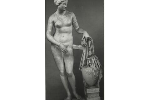Calco di scultura dell’Afrodite Cnidia. Ricostruzione 741 photo