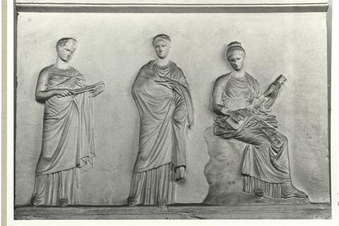 calco di scultura Base di Mantinea: tre Muse 748 photo