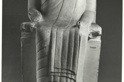 calco di scultura Statua seduta di Chares 93 photo