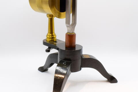 Diapason con risonatore AC_0022 photo