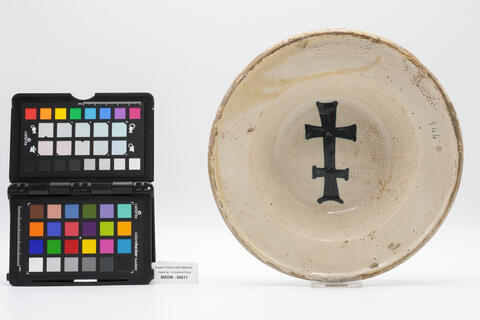 scodella con emblema 00611 photo