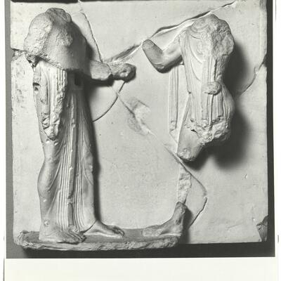 calco di scultura Metope del Thesauros degli Ateniesi a Delfi 106 photo