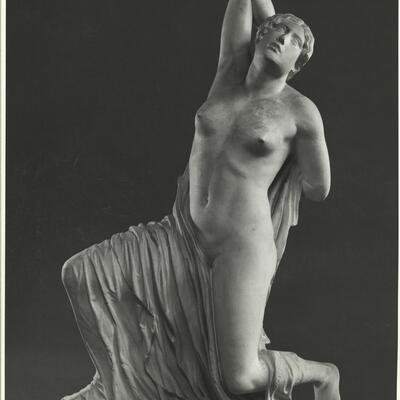 calco di scultura Statua della c.d. Niobide dagli Horti Sallustiani 252 photo