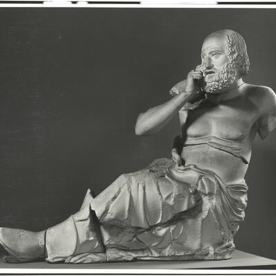 calco di scultura Decorazione scultorea del frontone est del tempio di Zeus a Olimpia 259 photo