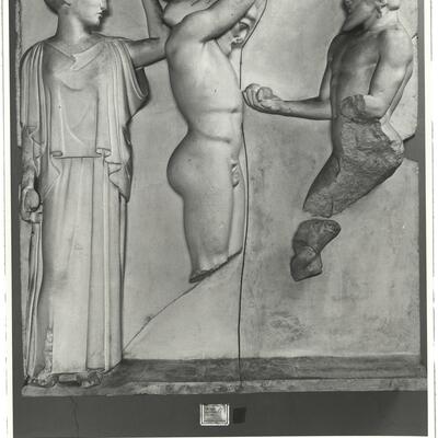 calco di scultura Decorazione scultorea del frontone est del tempio di Zeus a Olimpia 265 photo