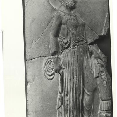 calco di scultura Rilievo con Nike da Butrinto 332 photo