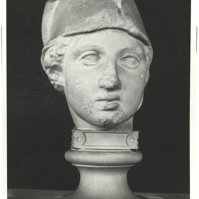 calco di scultura Testa di guerriero 364 photo