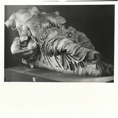 calco di scultura Dione e Afrodite, dal frontone Est del Partenone 538 photo