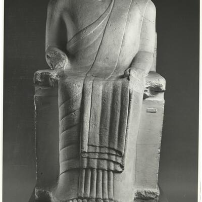 calco di scultura Statua seduta di Chares 93 photo