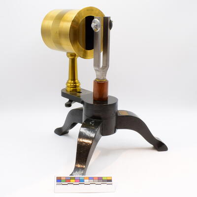 Diapason con risonatore AC_0022 photo