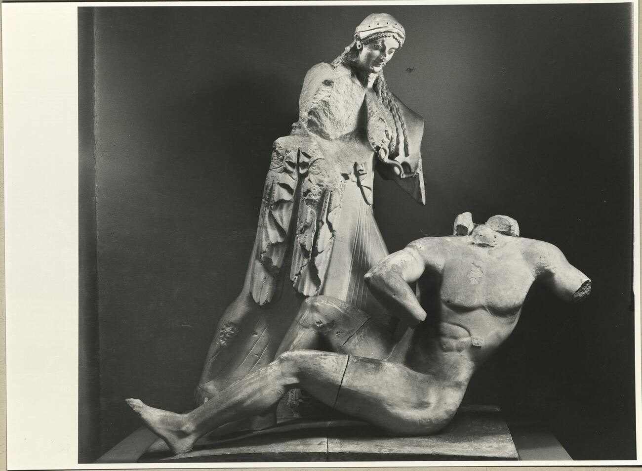 calco di scultura Sculture del frontone est dello Hekatompedon 116 photo