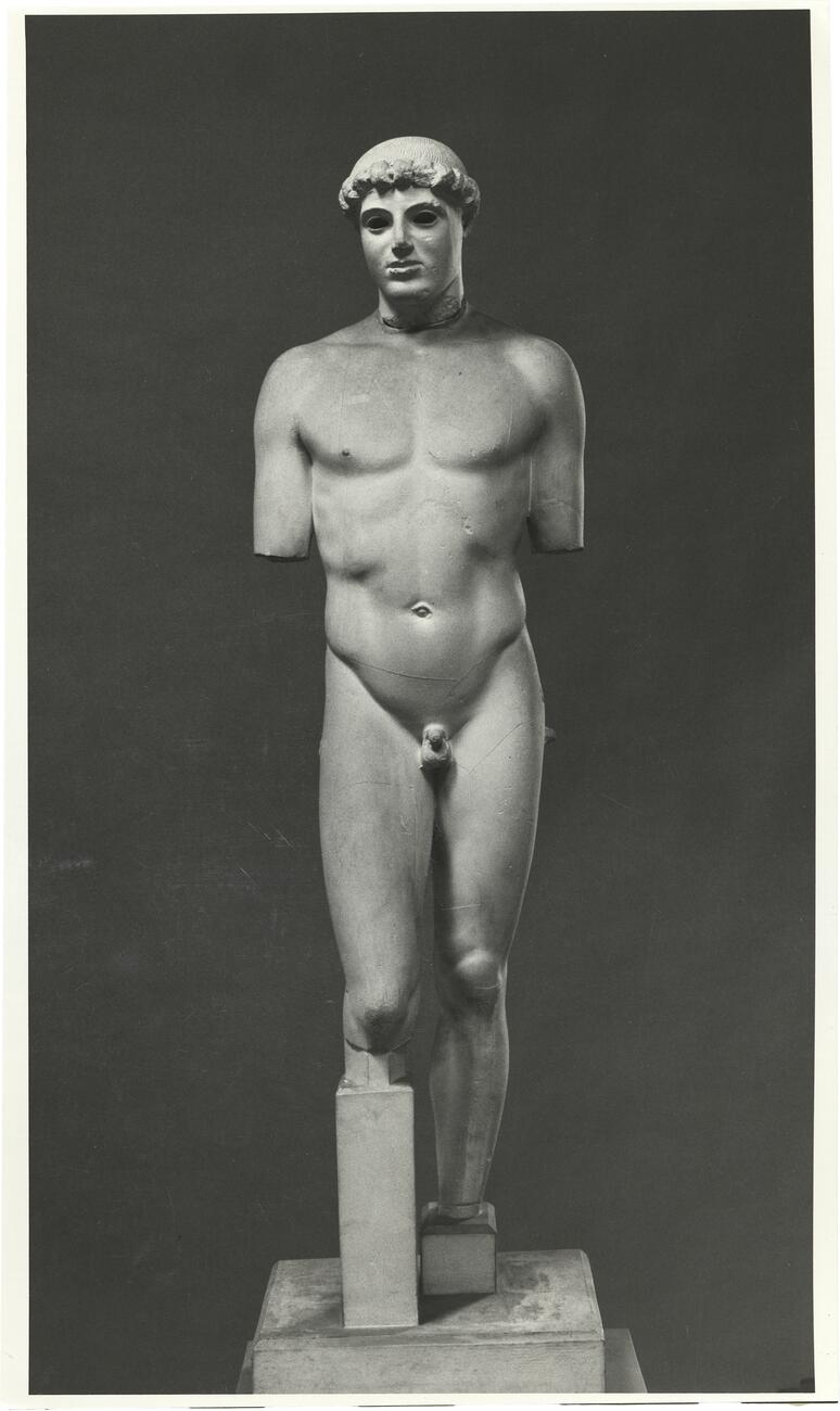 calco di scultura Efebo di Kritios 159 photo