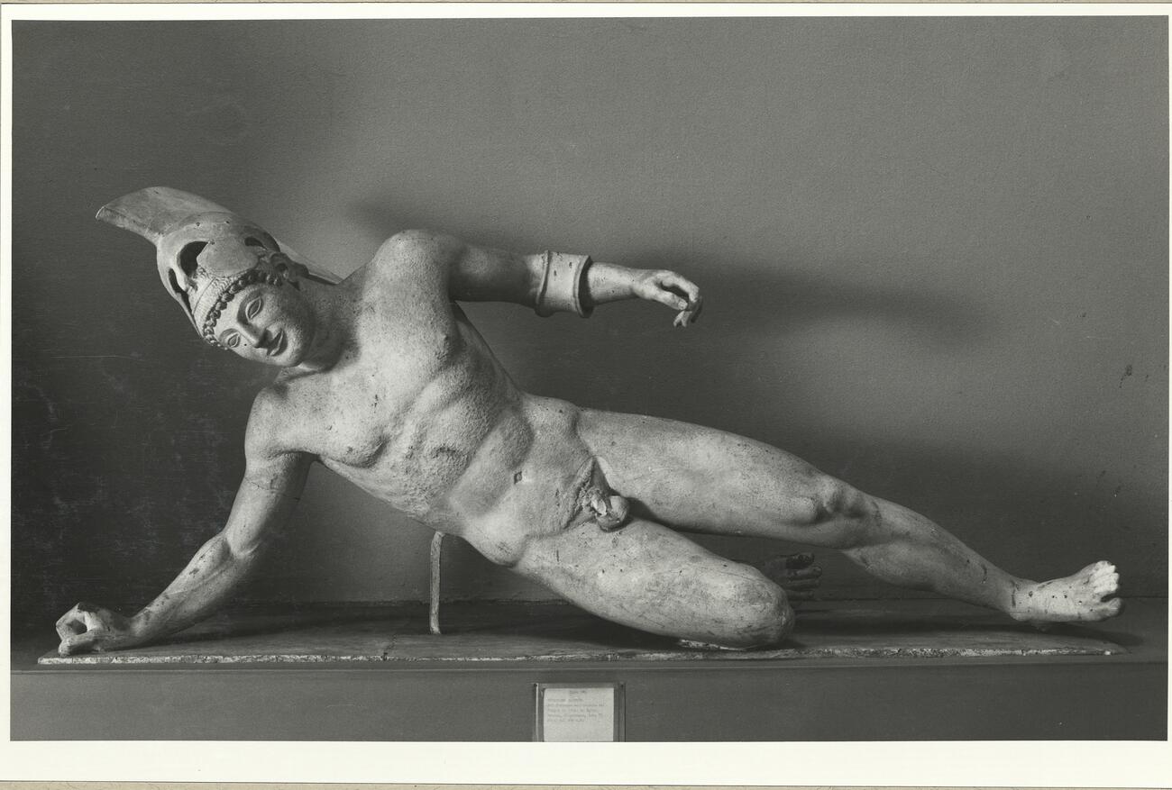 calco di scultura Sculture del frontone occidentale del tempio di Atena Aphaia ad Egina 169 photo