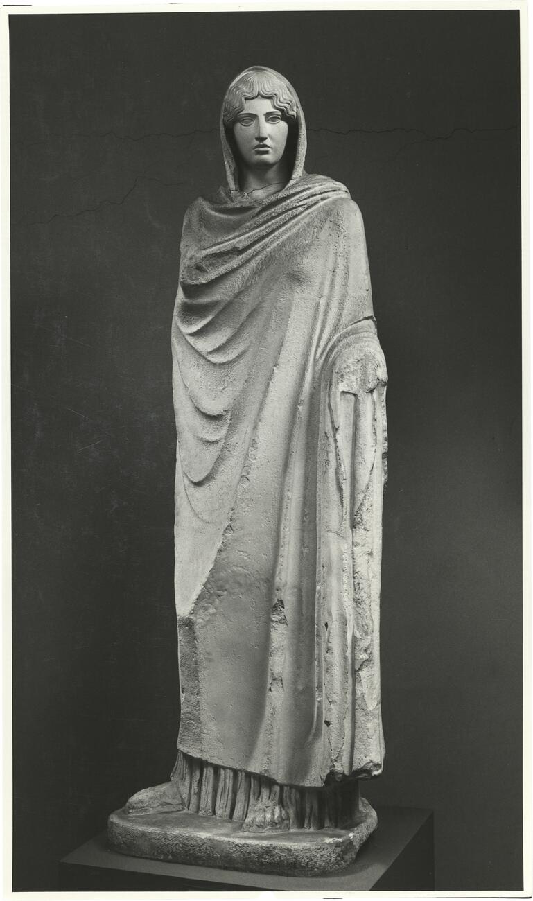 calco di scultura c.d. Aspasia (Afrodite o Demetra) 205 photo