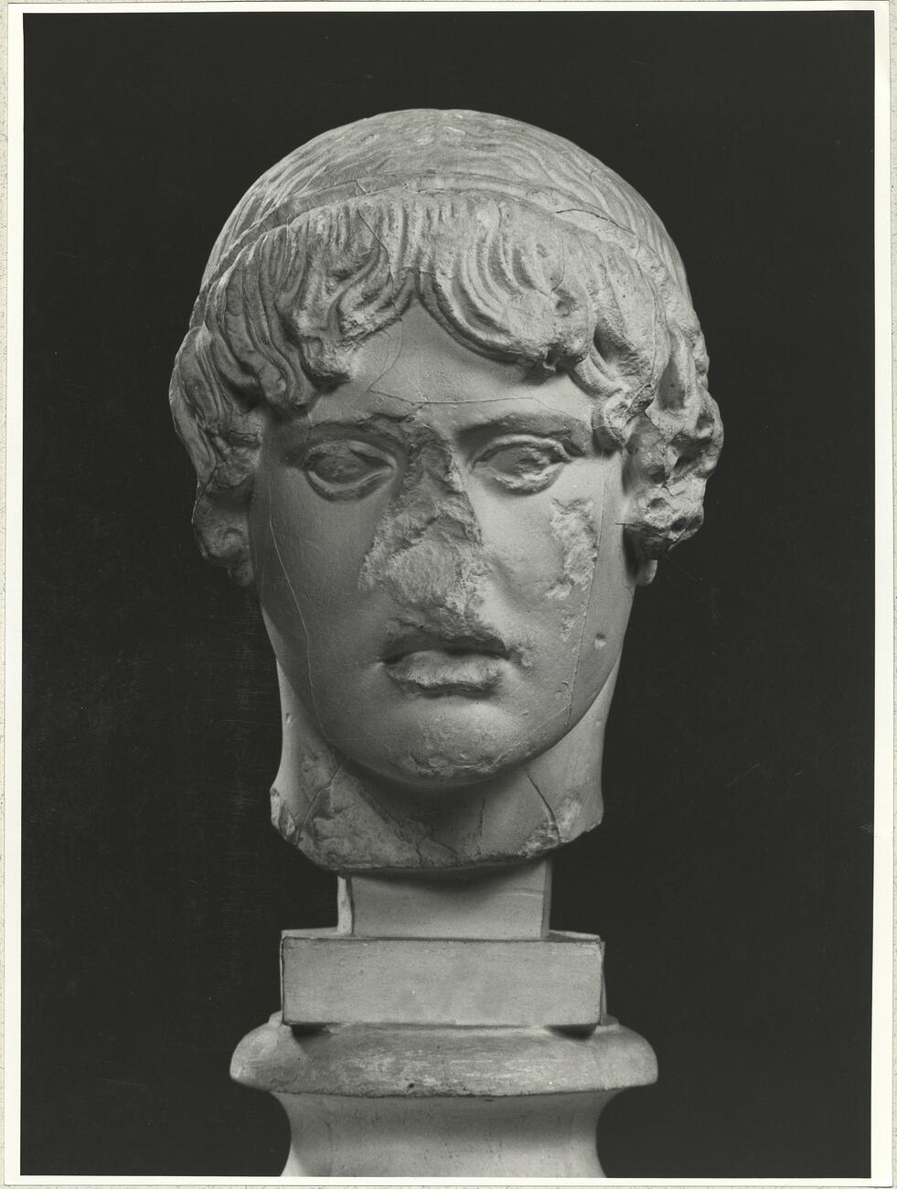 calco di scultura Testa del c.d. Apollo dell'Omphalos 208 photo