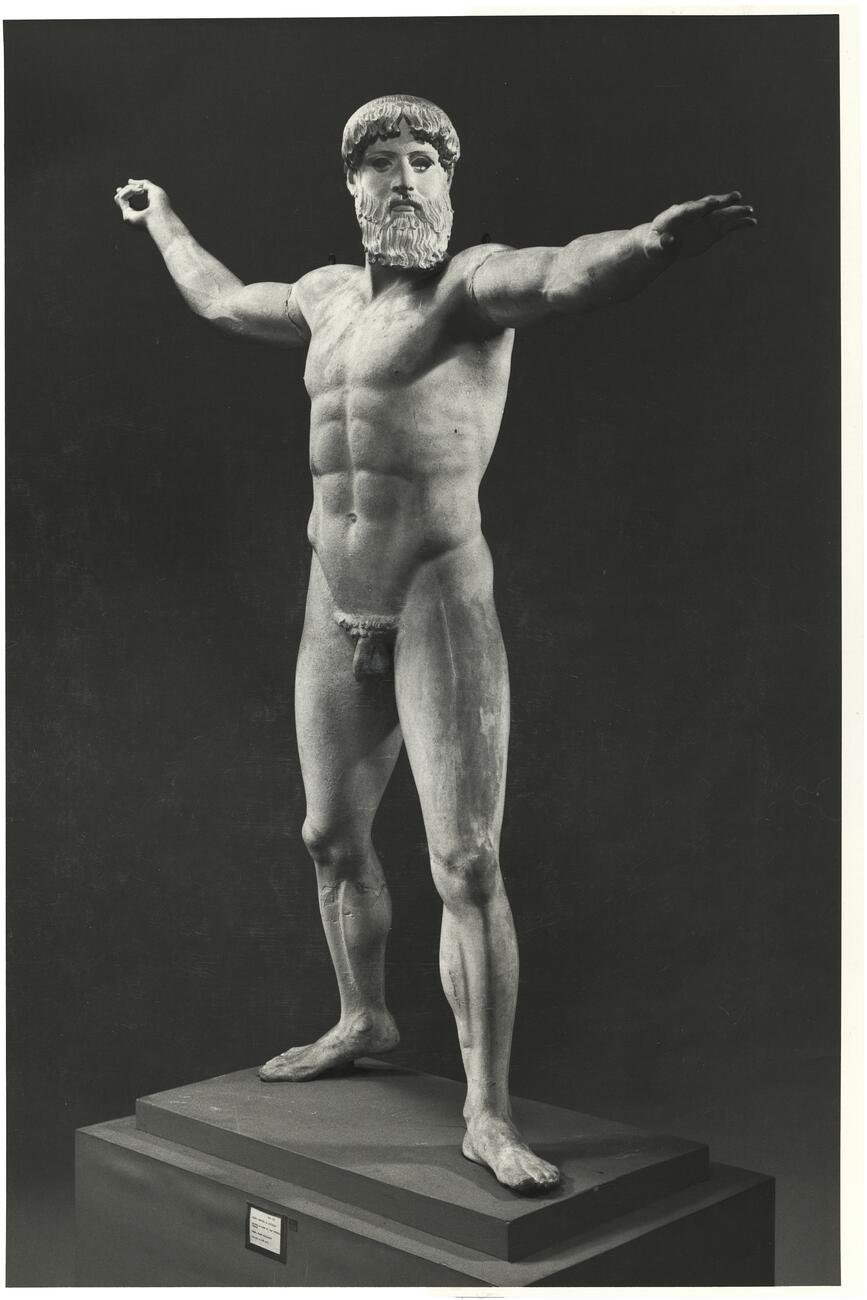 calco di scultura Statua di Zeus da Capo Artemision 222 photo