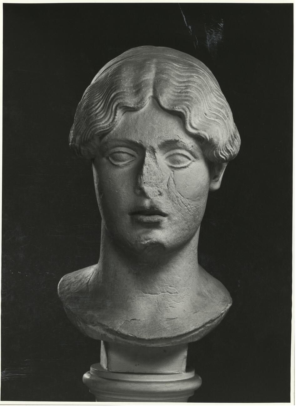 calco di scultura Testa femminile "tipo Terme-Budapest" 243 photo