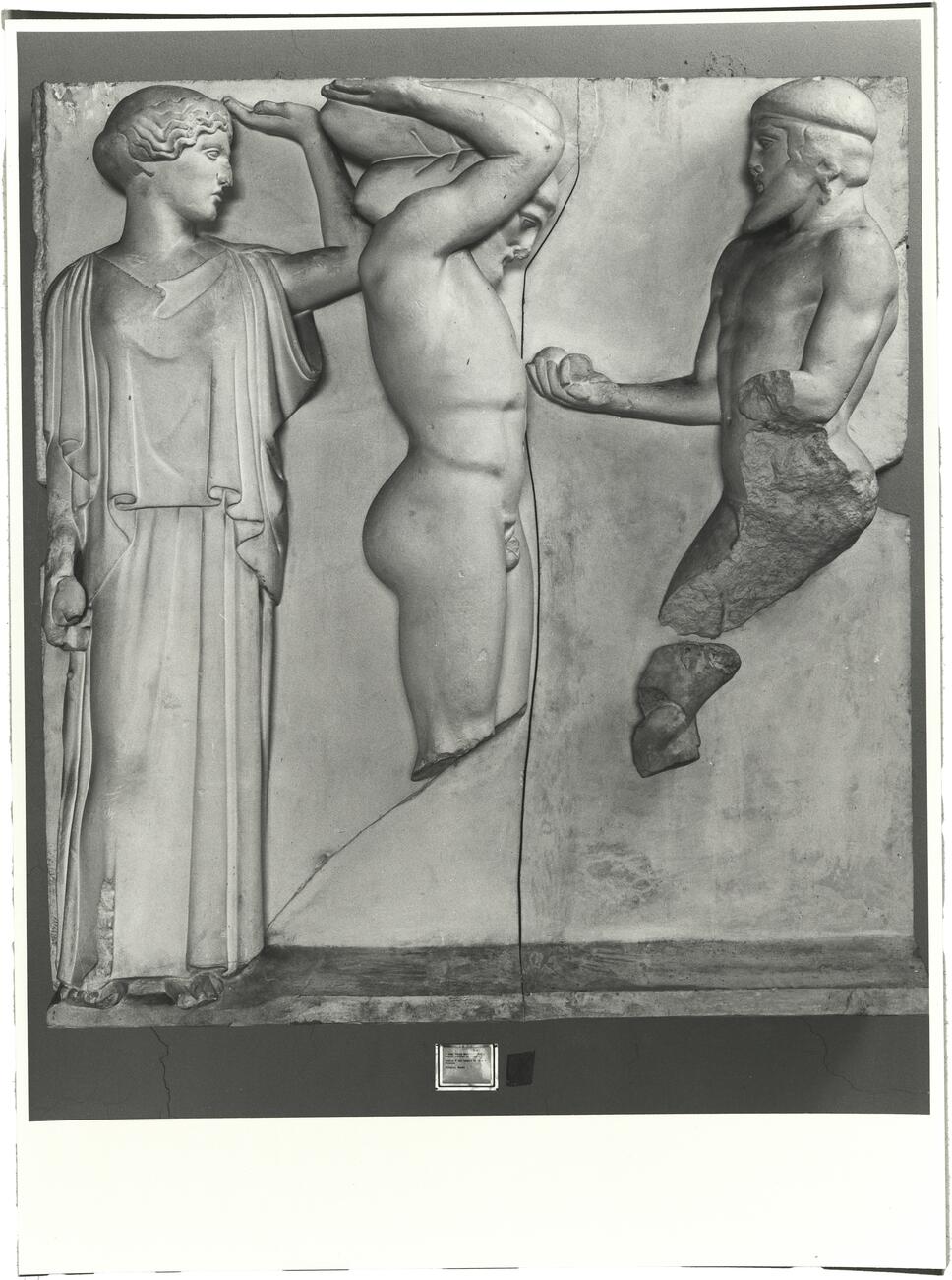 calco di scultura Decorazione scultorea del frontone est del tempio di Zeus a Olimpia 265 photo