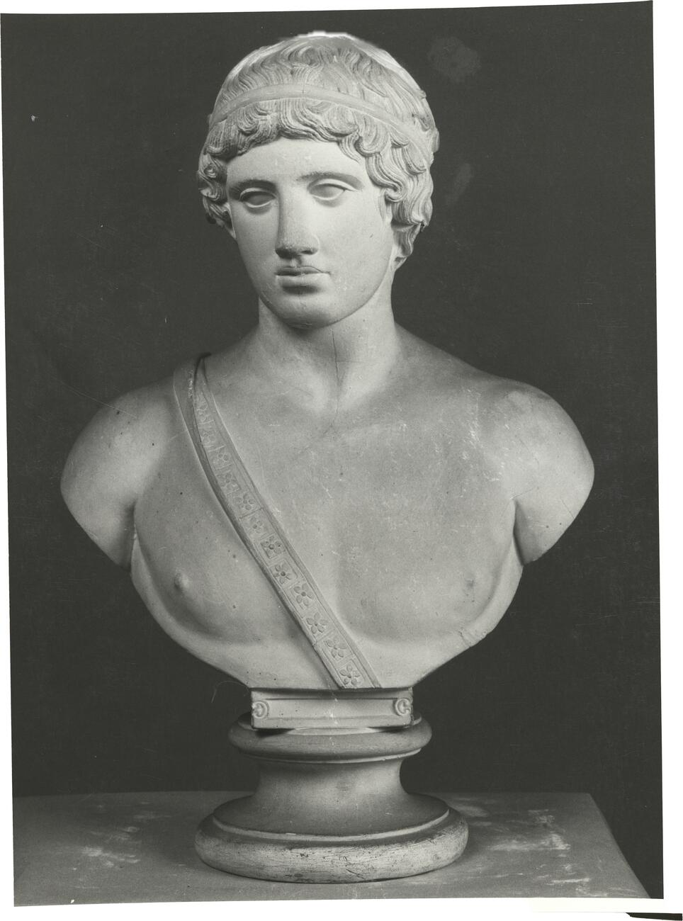 calco di scultura Busto del c.d.“Münchner Knabensieger" 330 photo