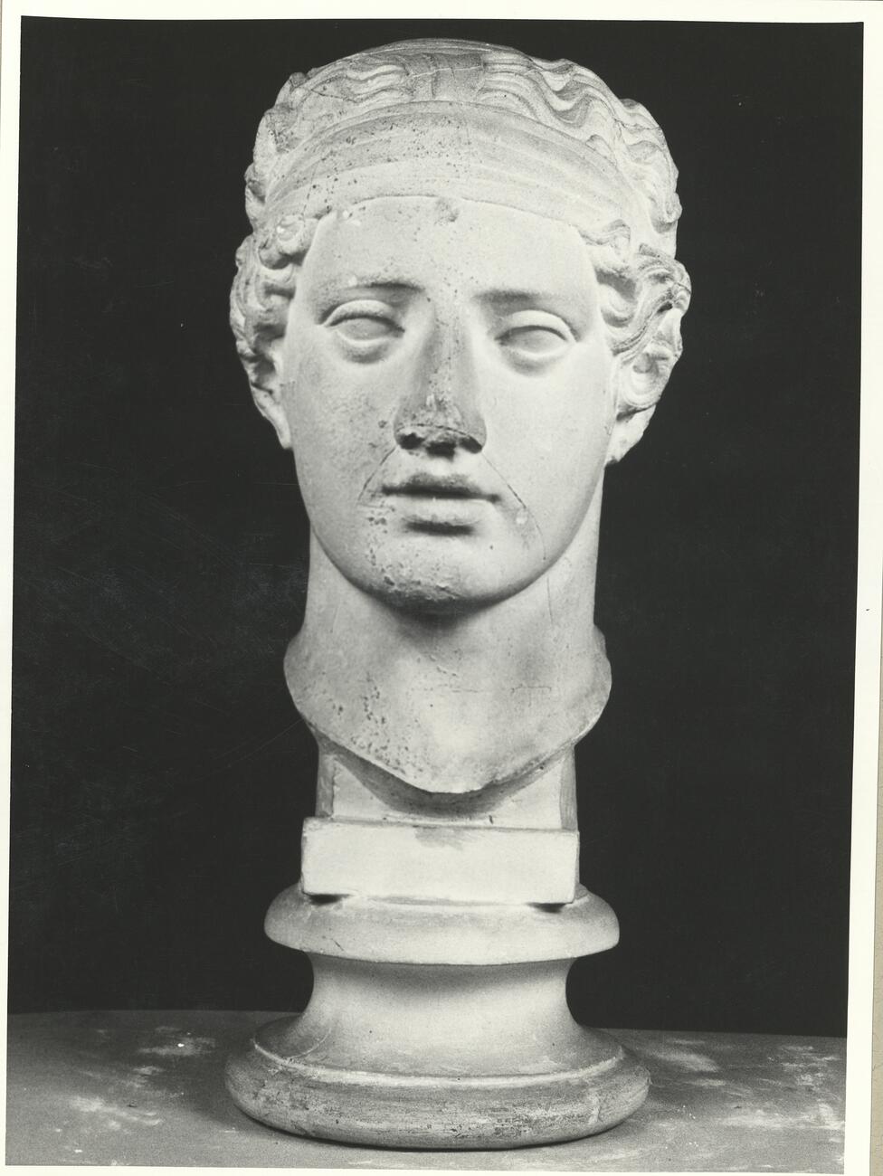 calco di scultura Testa del tipo della c.d. Saffo 348 photo