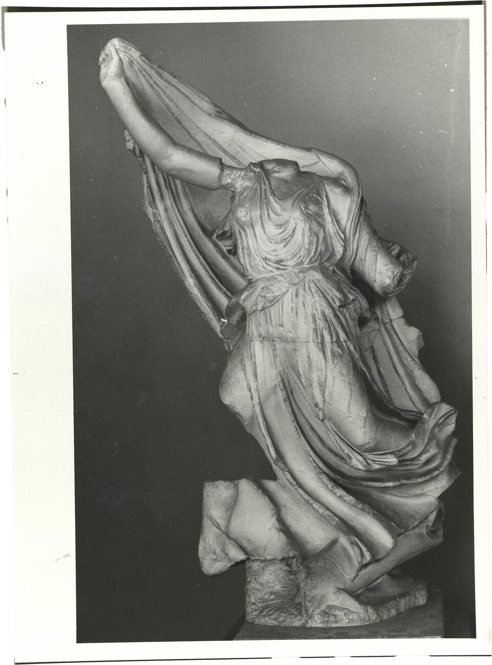 calco di scultura Statua di Nereide 374 photo