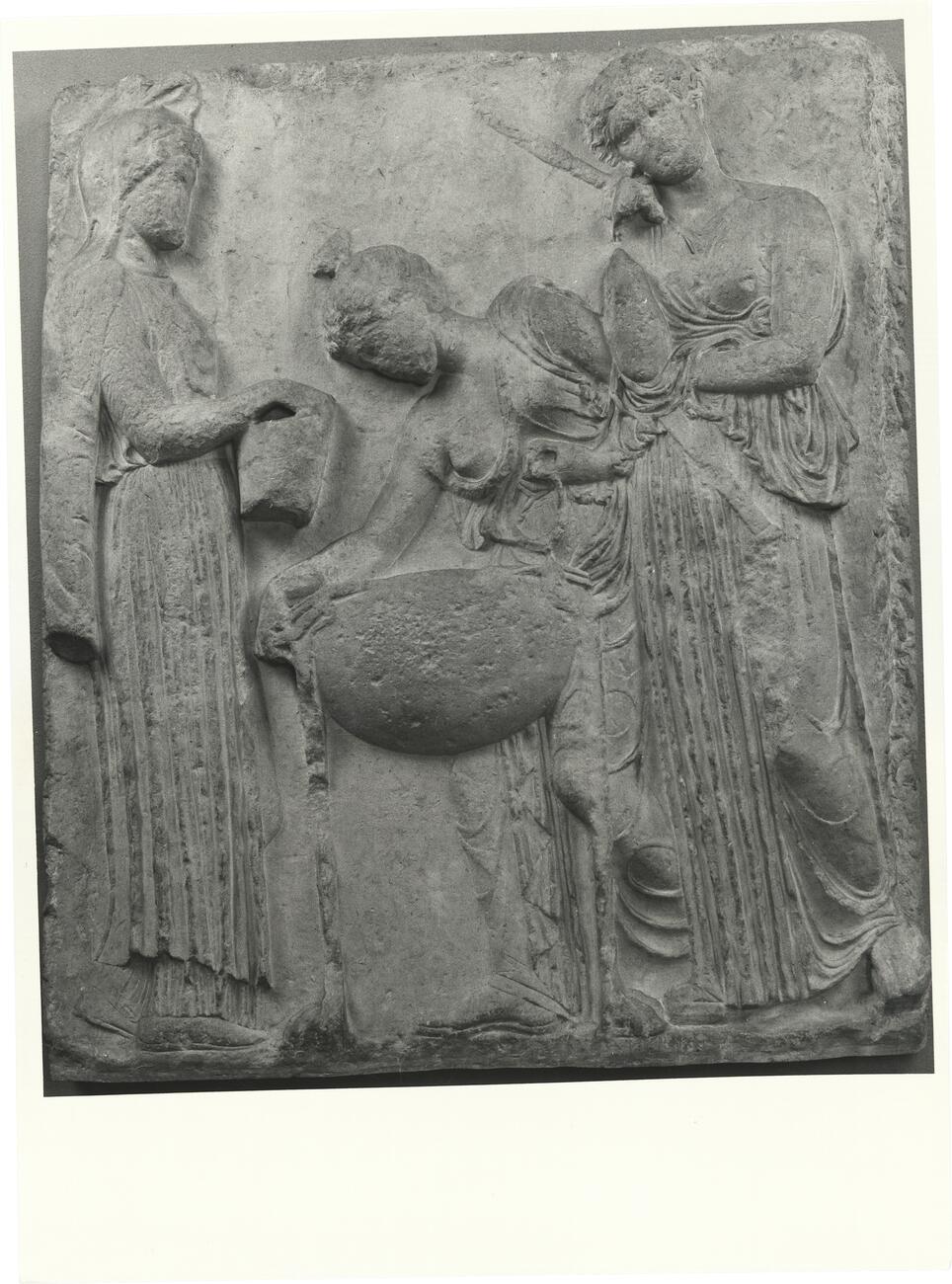 calco di scultura Rilievo con Medea e le Peliadi 453 photo