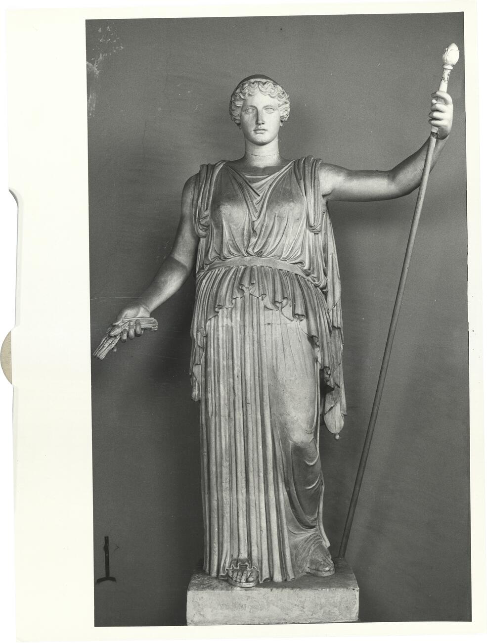 calco di scultura Statua di Demetra 459 photo
