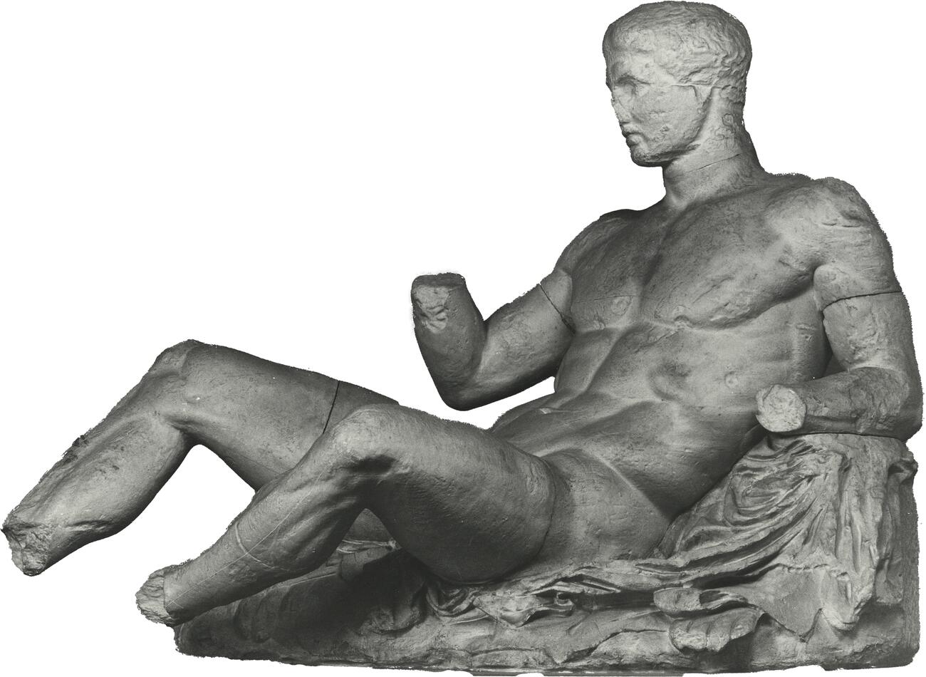 calco di scultura Dioniso, dal frontone Est del Partenone 526 photo