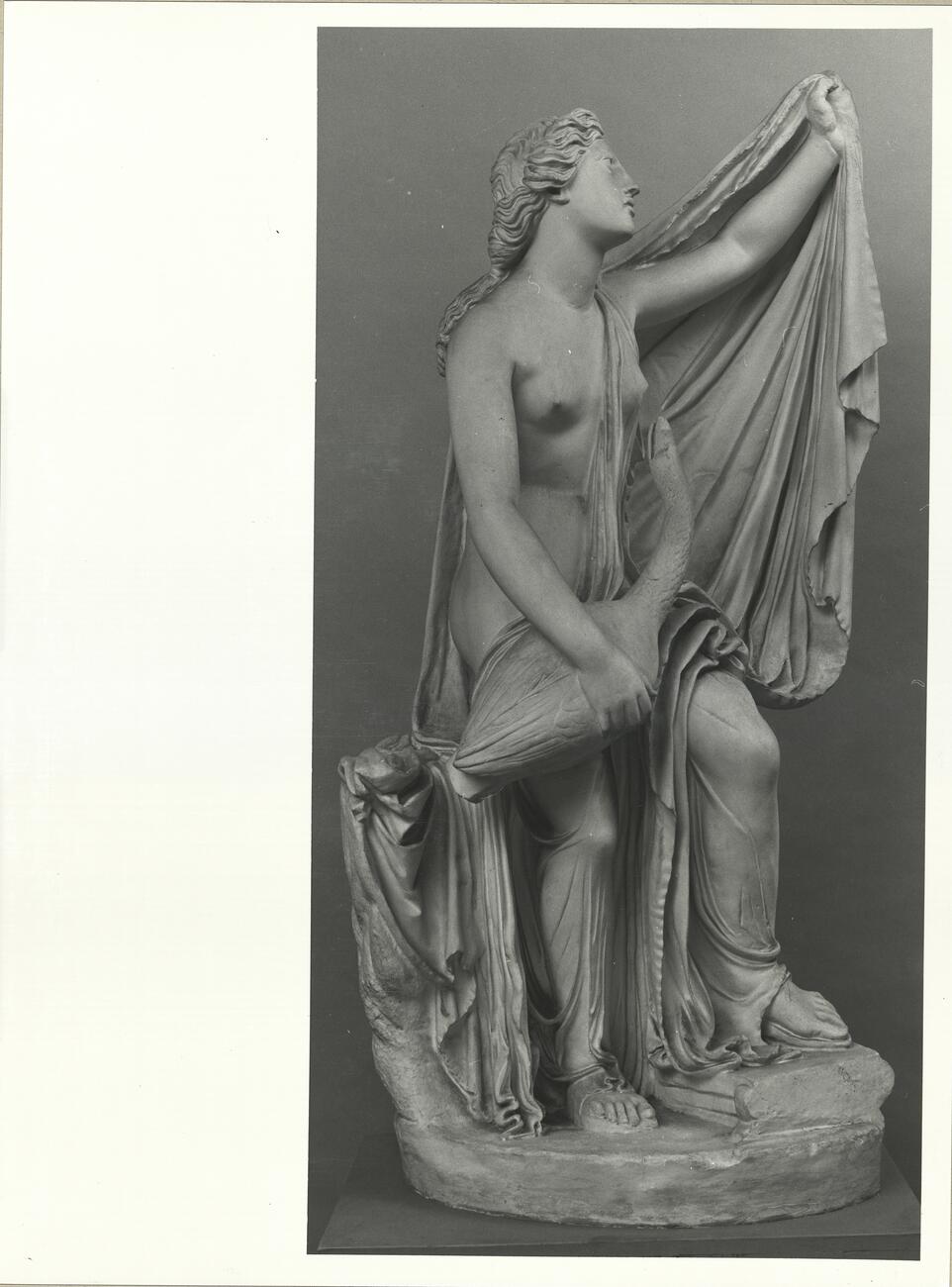 calco di scultura Statua di Leda con il cigno 636 photo
