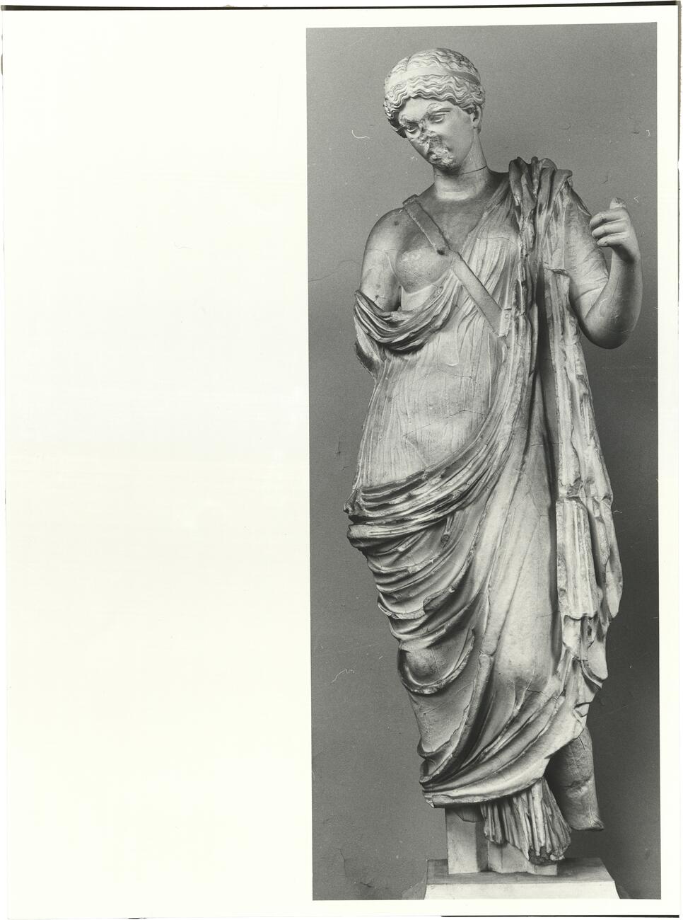 calco di scultura Statua di Afrodite armata 657 photo