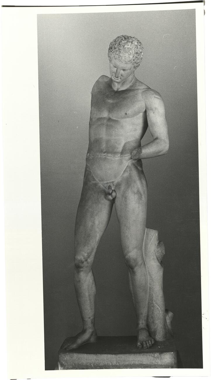 calco di scultura Statua di atleta, c.d. Versatore d’olio (tipo Monaco) 661 photo