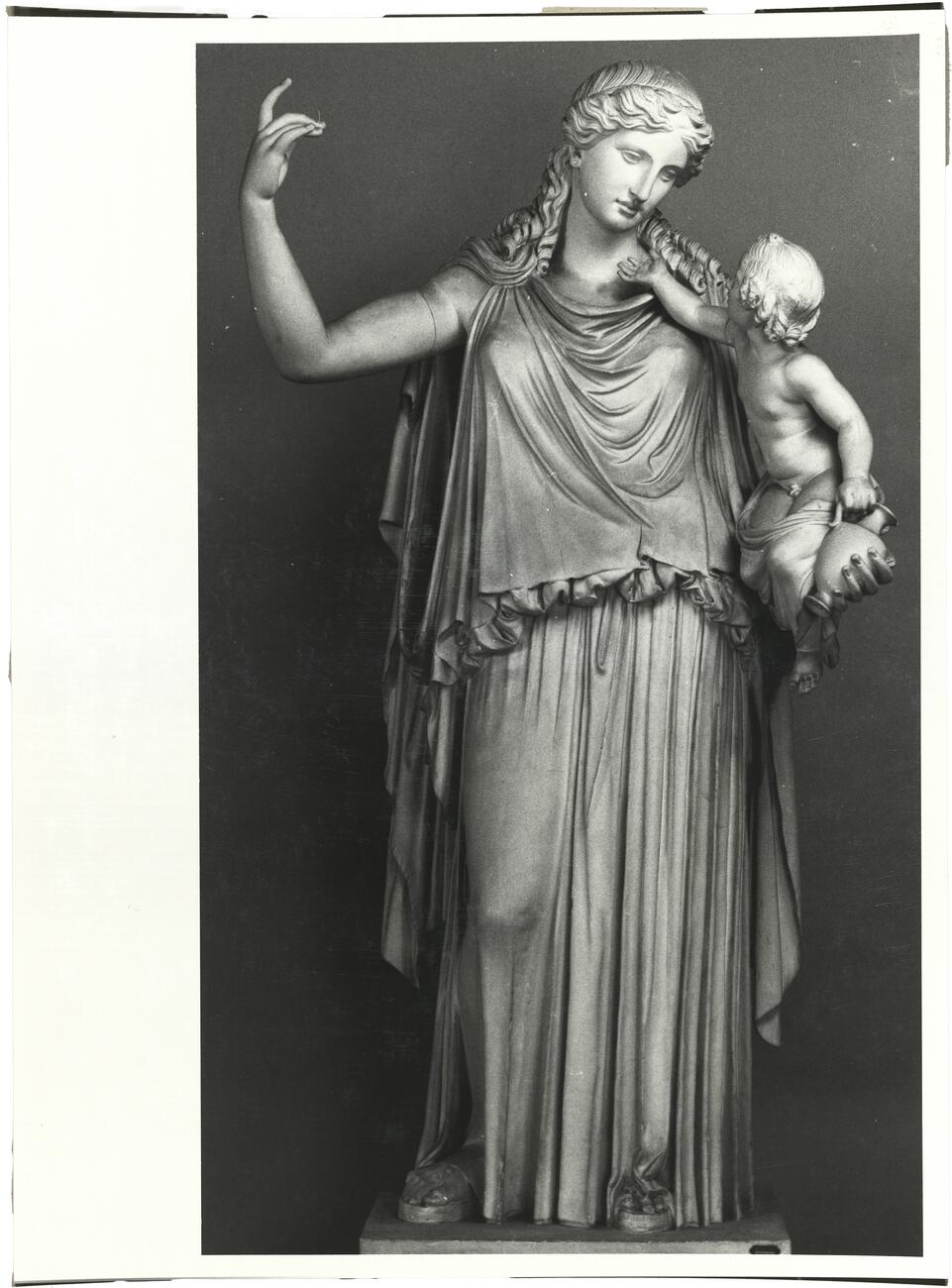 calco di scultura Statua di Eirene e Ploutos 673 photo