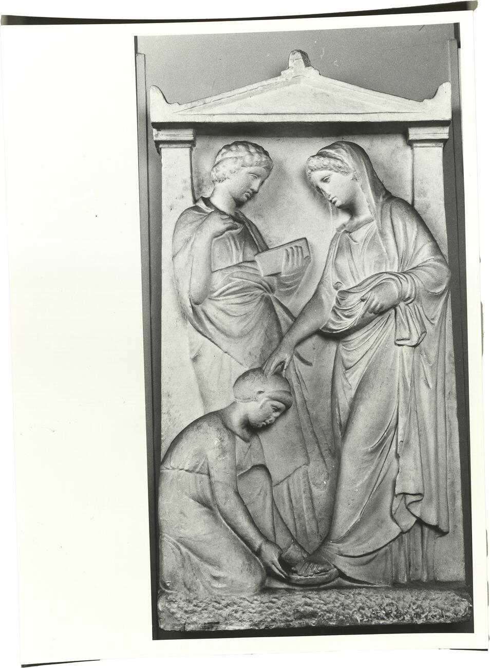 calco di scultura Stele funeraria di Ameinokleia 712 photo