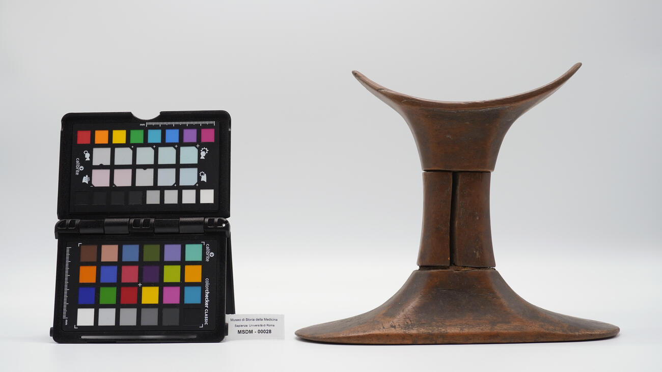 poggiacapo ligneo 00028 photo