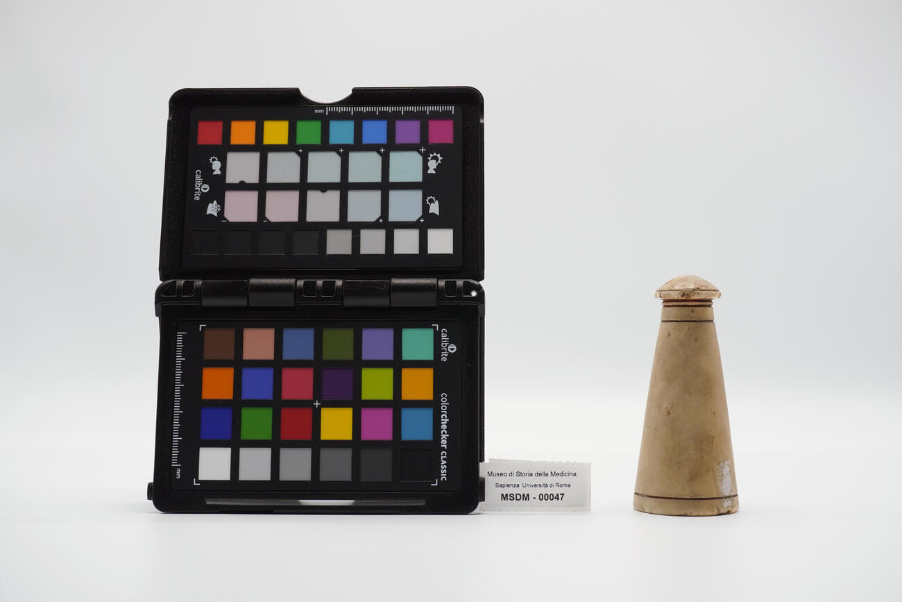 amuleto a forma fallica 00047 photo