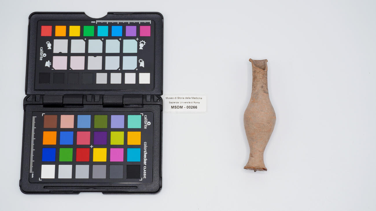 vaso per medicamenti 00266 photo